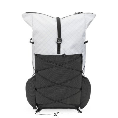 Front profile of the white 30L urban pack showing the padded back panel