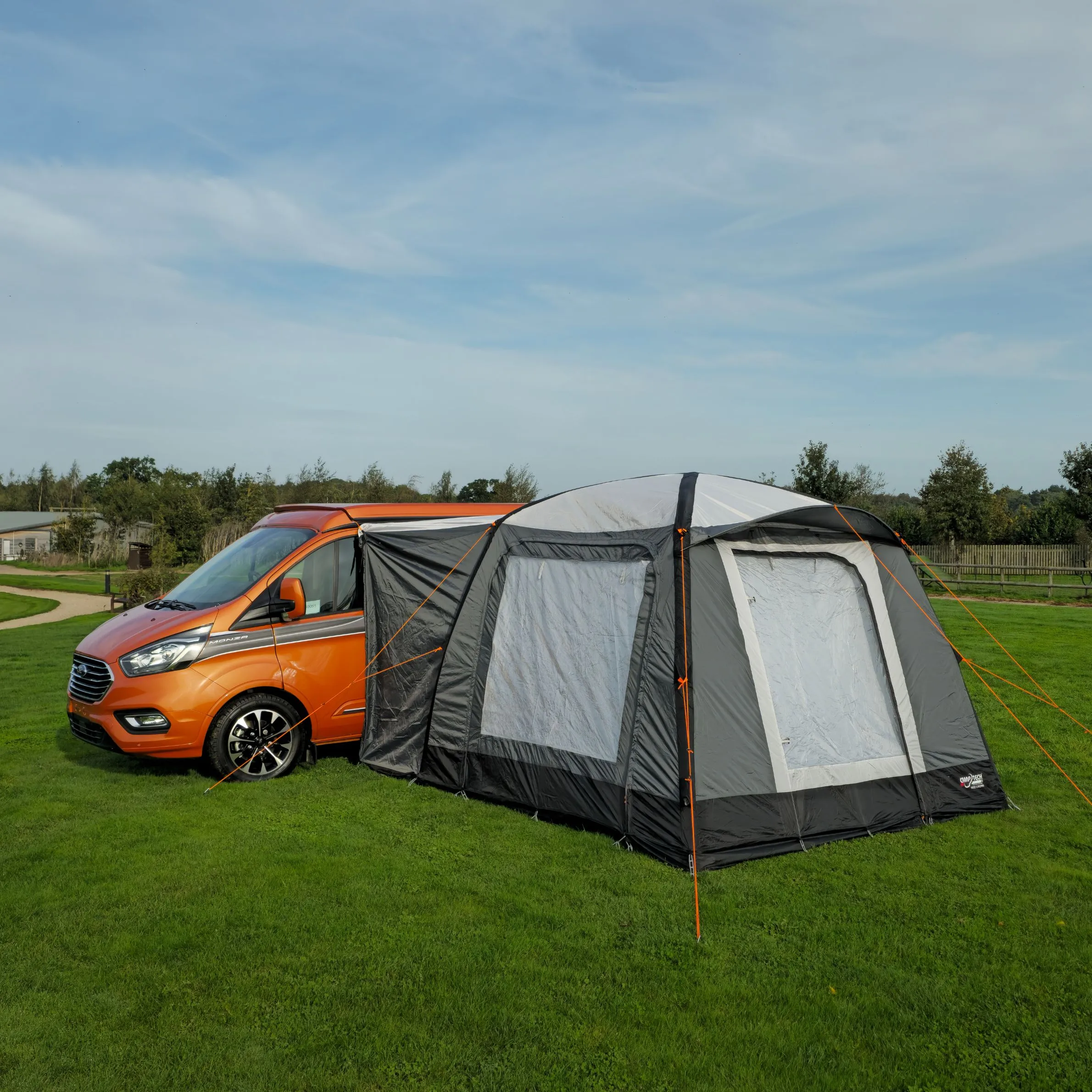 The Moto Crown is the quintessential driveaway awning for campervan and motorhome owners who value simplicity and functional design.