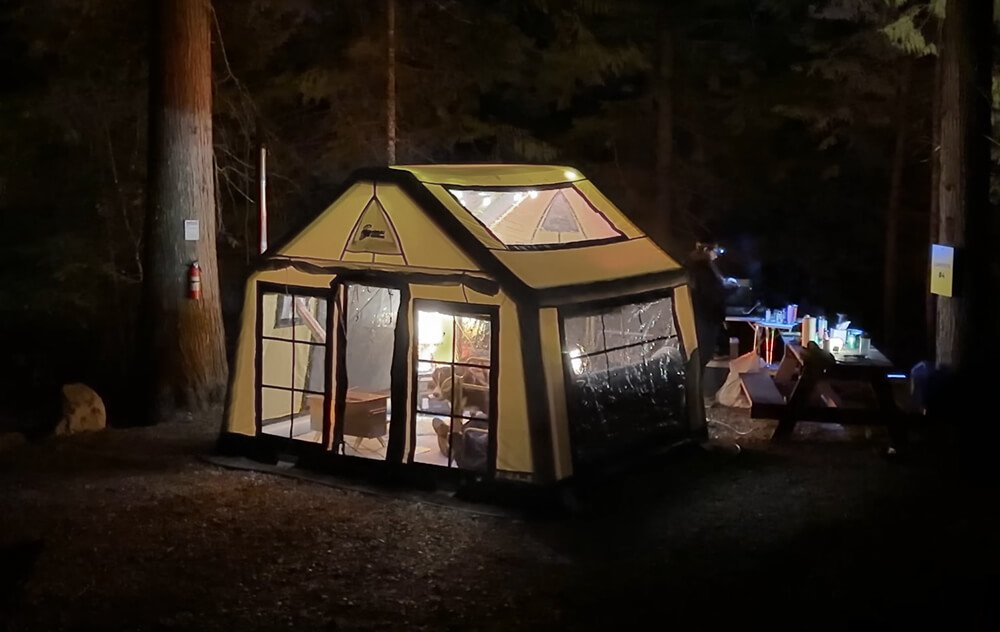 The LONDON 360 DISCOVER Inflatable Tent redefines immersive outdoor living for families of four, blending resort-style glamping luxury with extreme, four-season engineering.