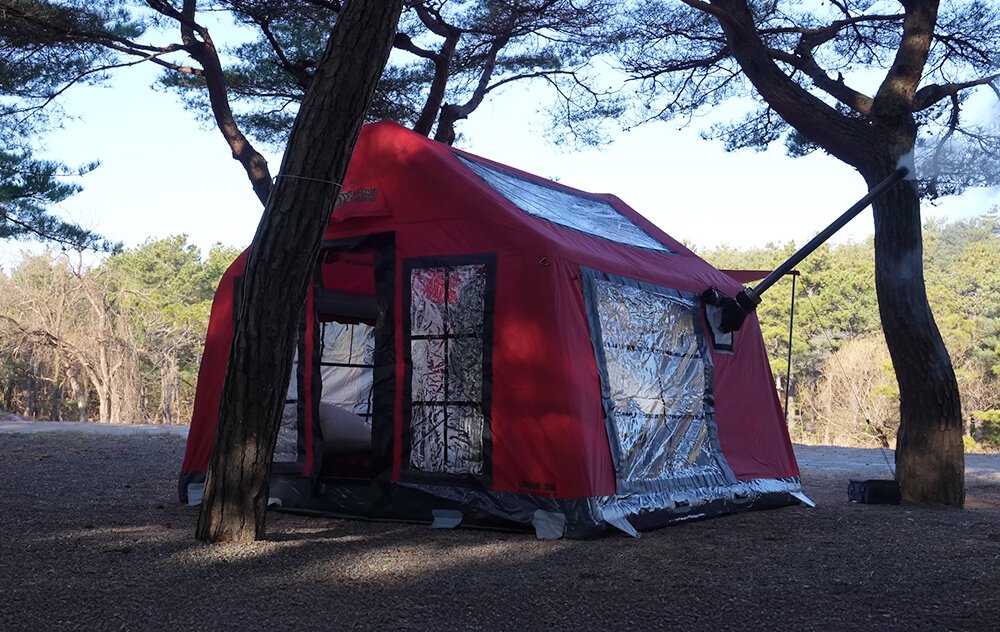 The LONDON 360 DISCOVER Inflatable Tent redefines immersive outdoor living for families of four, blending resort-style glamping luxury with extreme, four-season engineering.